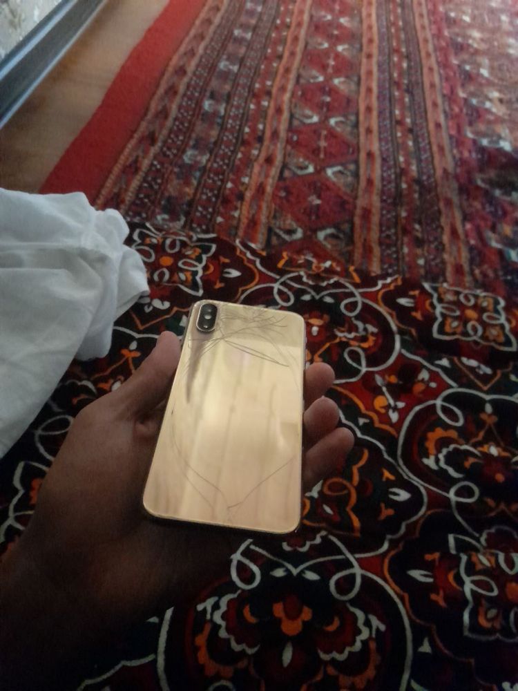 Iphone xs sotiladi obmen yoq