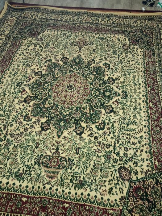 Gilam Sotiladi holati ideal yangi