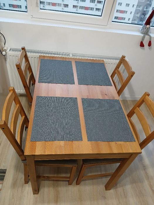 Masa bucătărie + 4 scaune