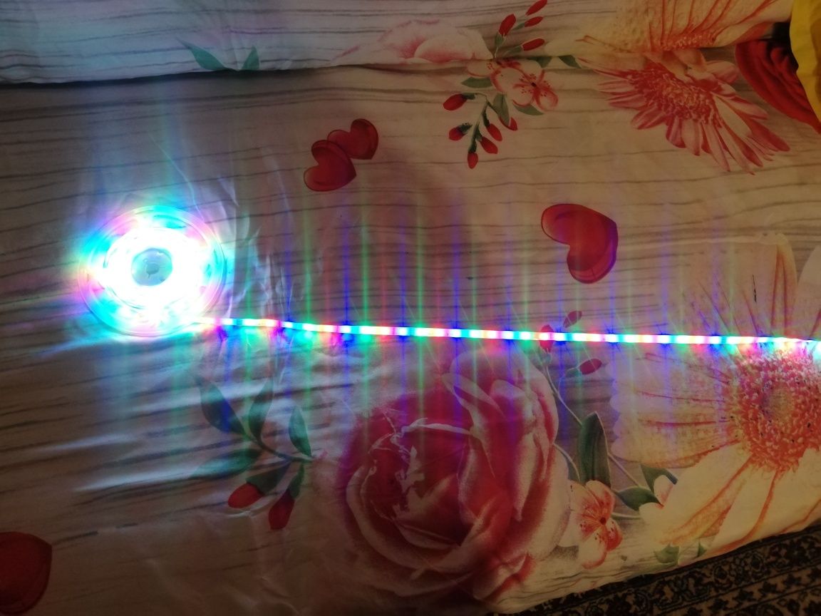 светеща лента за стая