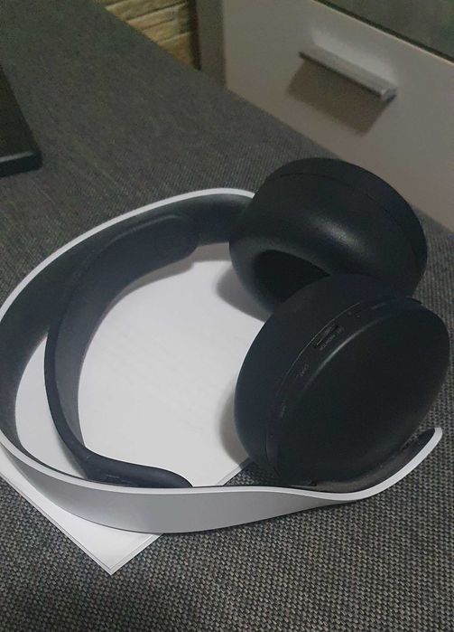 Vând sau schimb căști Sony Playstation Pulse ps5