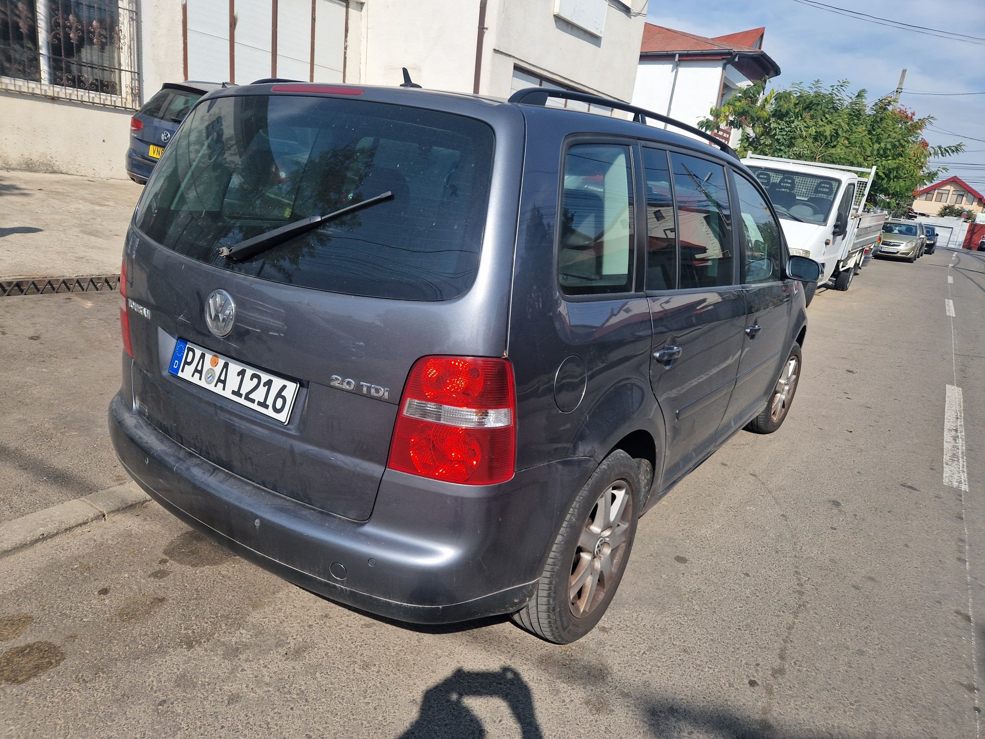 Dezmembrez touran 1.6 FSI