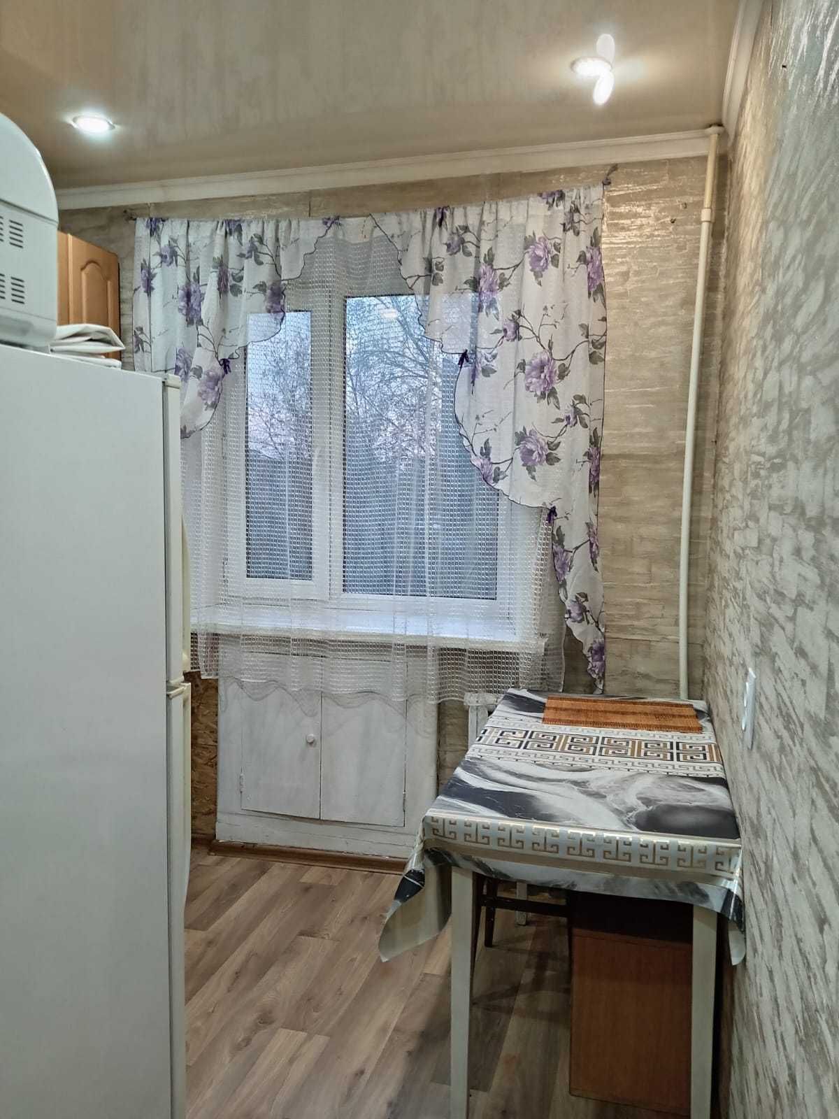 Продам 2 комн на 16мкр 2этаж (помогу оформить ипотеку)