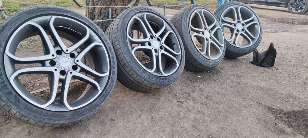 Шины с дисками на мерс