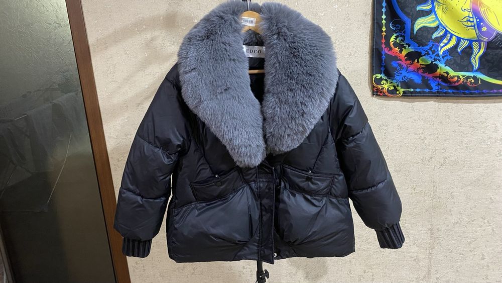 Черная куртка с мехом, размер М