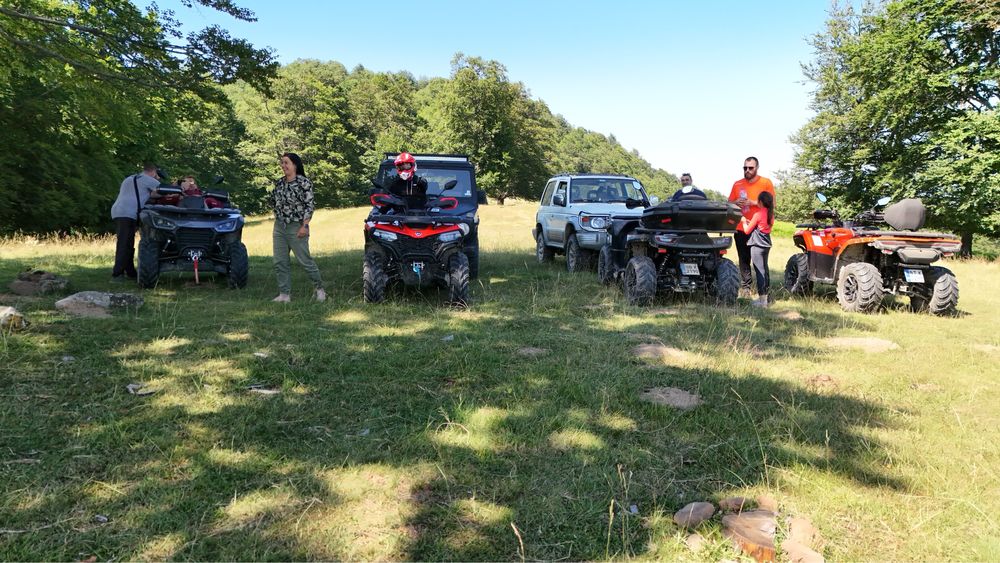 Разходки с АТВ или джип с водач.