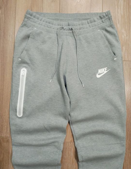 Nike tech fleece дамско оригинално долнище