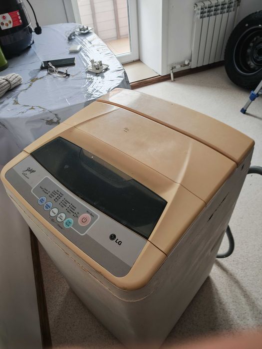 Продам стиральную машину Lg