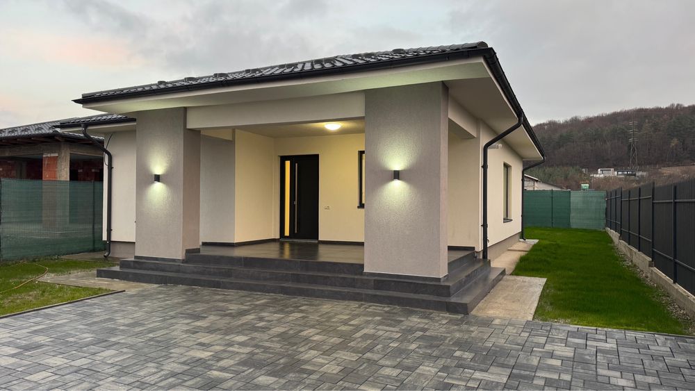 Vand Casa pe parter la cheie, Mioveni zona A-uri