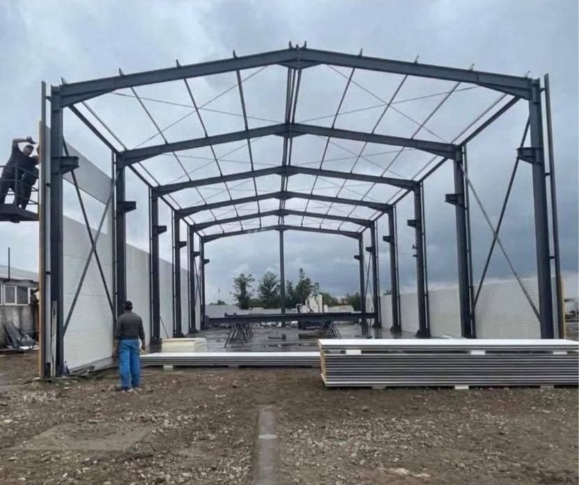 Vand profile metalice pentru construirea hale