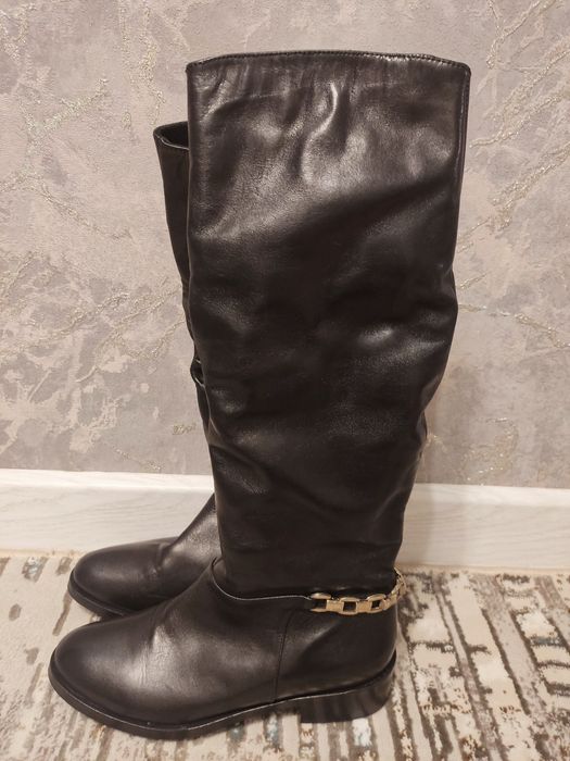 Кожаные сапоги. Размер 35