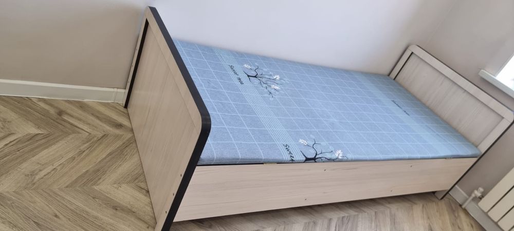 Продам односпальную кровать с подъёмным механизмом