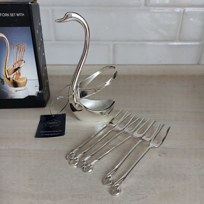 Подставка-лебедь для сервировки