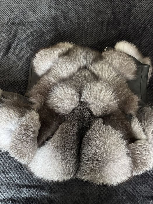 Дамско яке/ елек с косъм от сребърна лисица и от естествена кожа