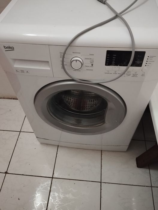 Продам стиральную машинку на запчасти