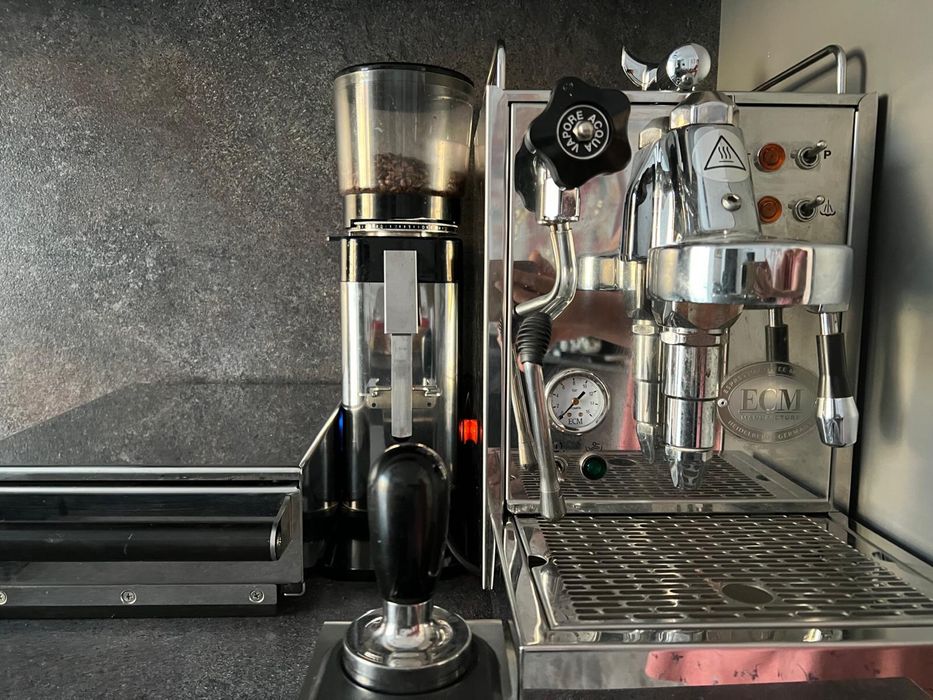 Esspresor -masina de cafea ECM