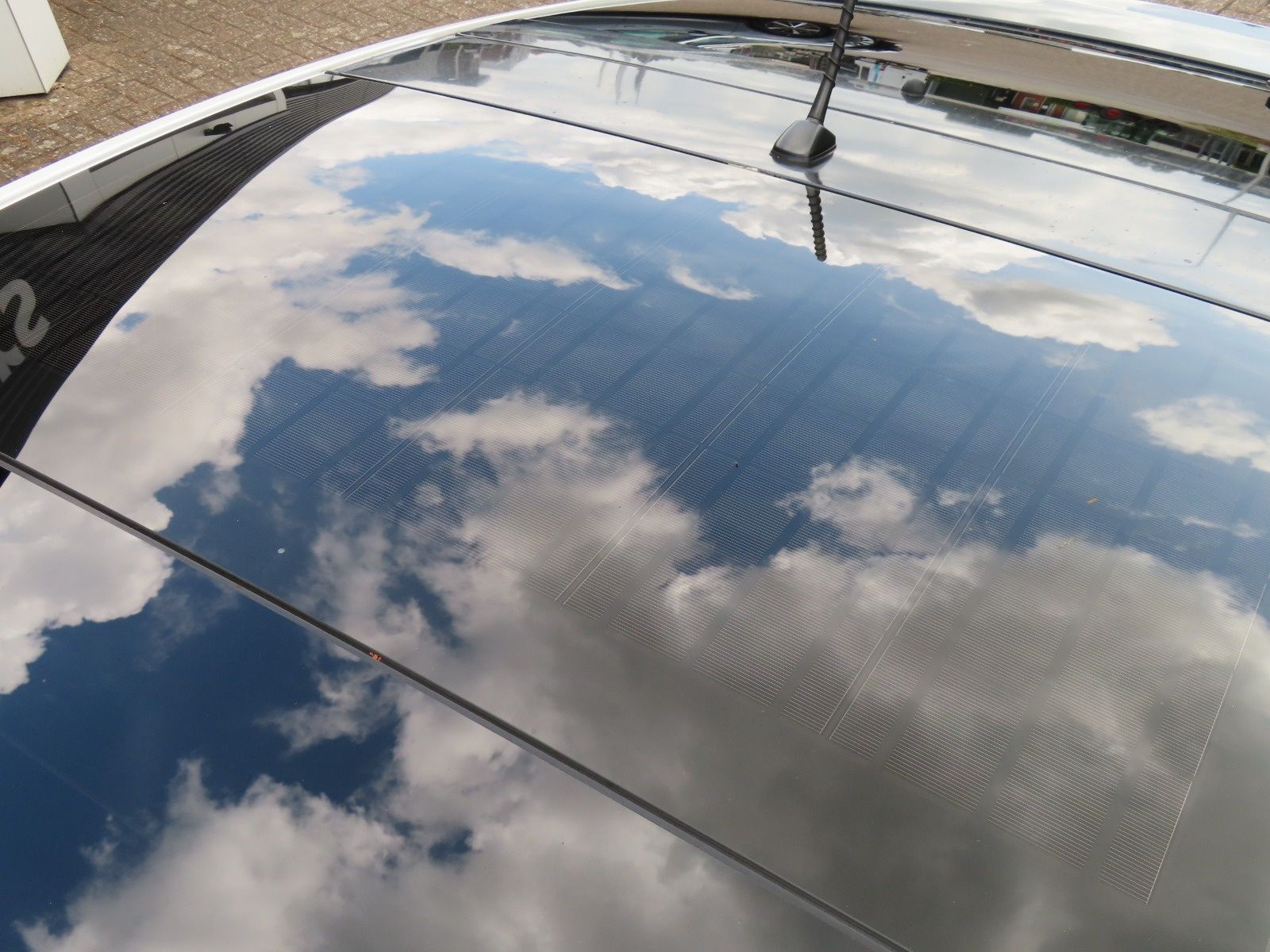 Toyota Prius Hybrid/2012/ Panoramic (solar) Bi-xenon/Navigație/Alb per