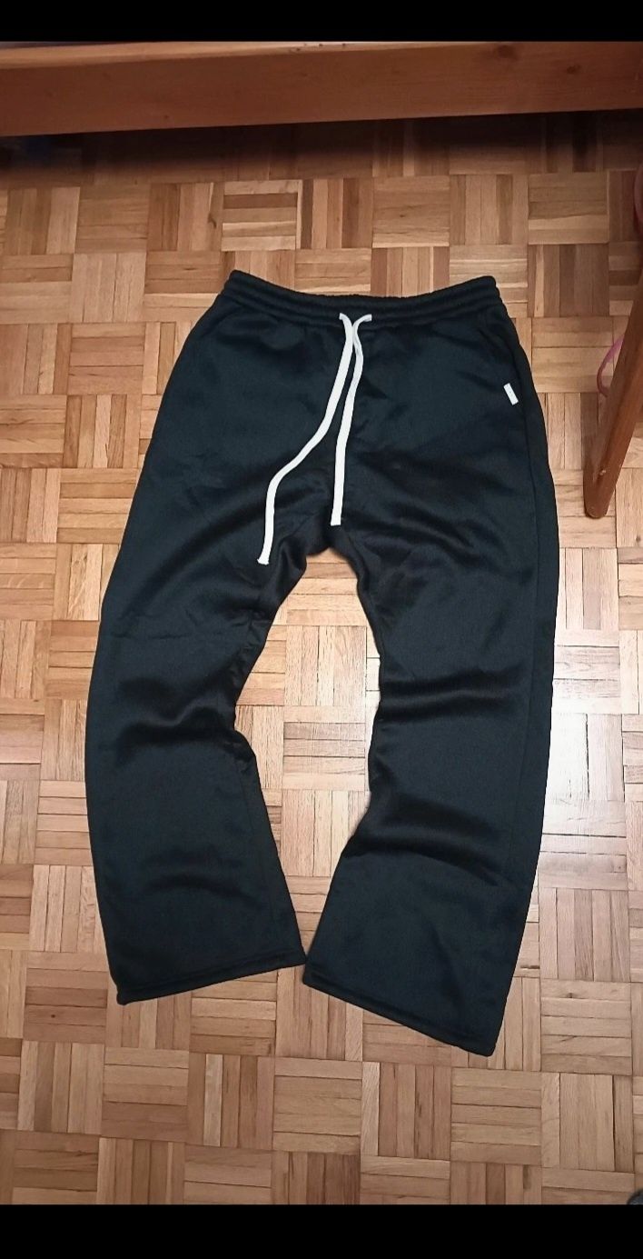 Pantaloni sheiin