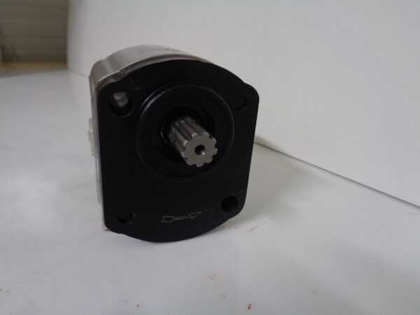 Pompa hidraulica deutz Agrolux Landini Same rot stanga cu ax canelat