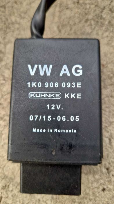 Modul / Releu control pompa combustibil VW Golf 5 plus