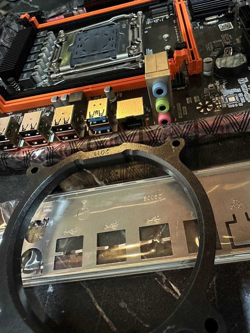 Мощный 10 ядерный комплект/ x99 + 2660v3 + 8gb DDR4