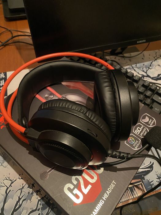 продам наушник срочно микрафон есть