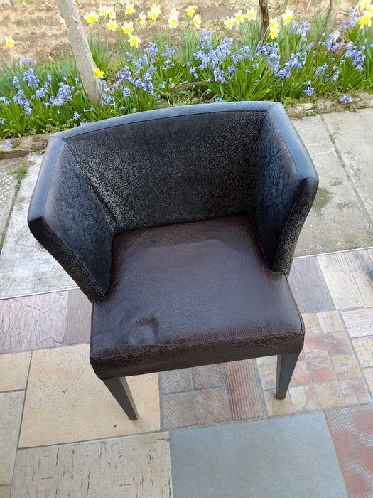 Маси и столове Теохаров