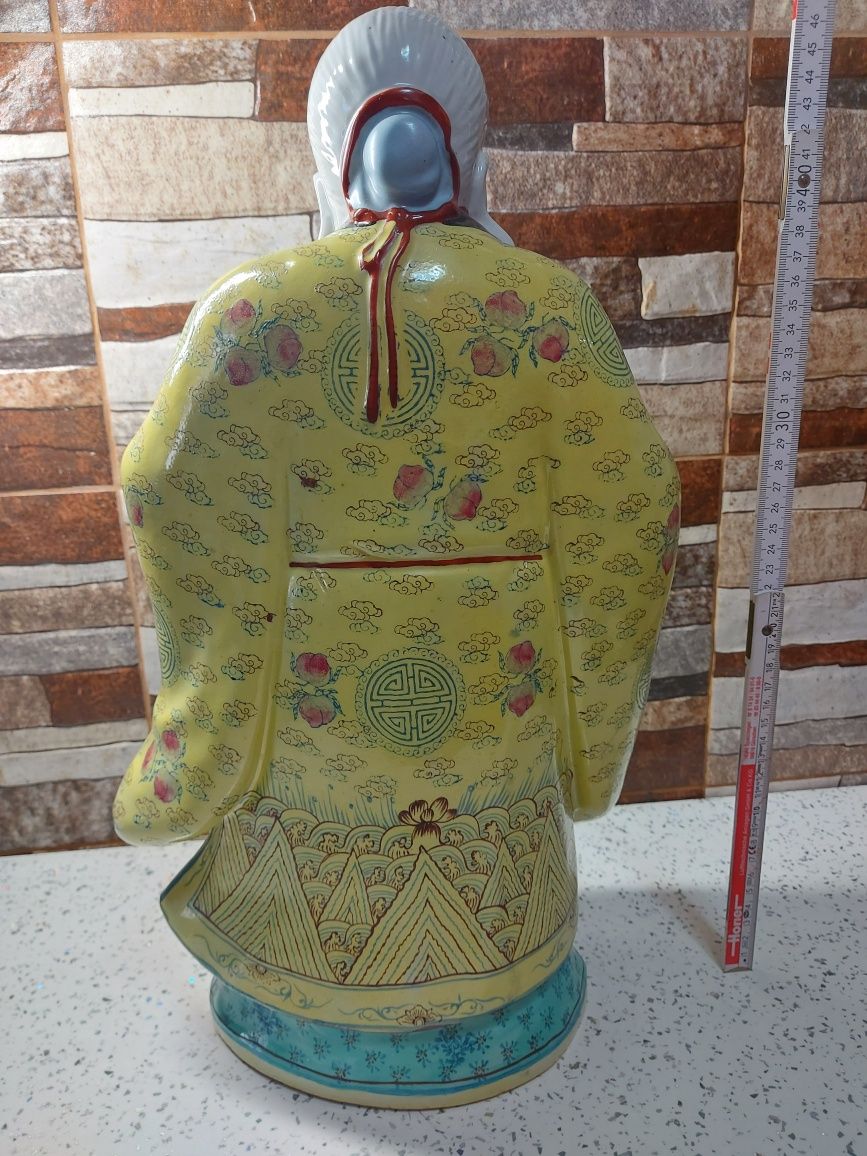 Figurina chinezeasca din porțelan