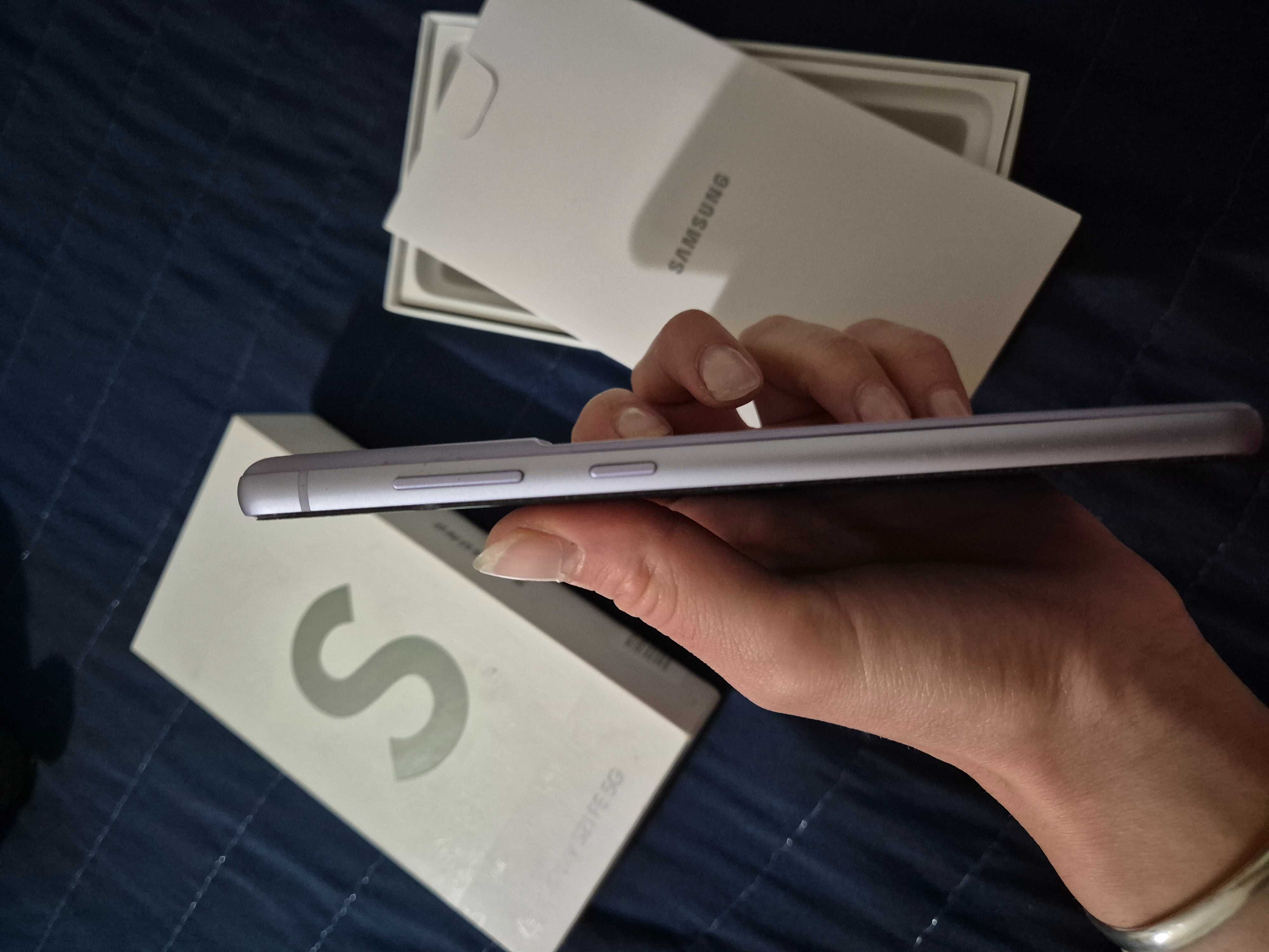Телефон Samsung Galaxy S21 FE 5G