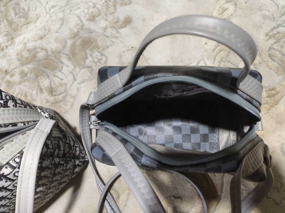 продаются 2 сумки, в хорошем состоянии