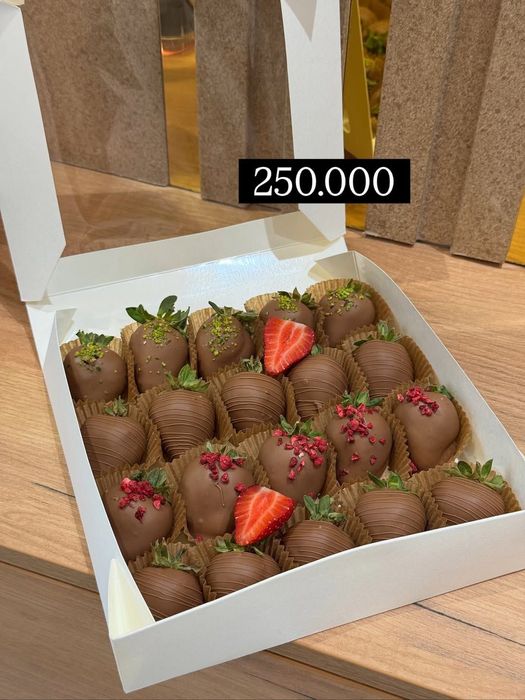 Клубника в шоколаде chocoberry mandarin buket