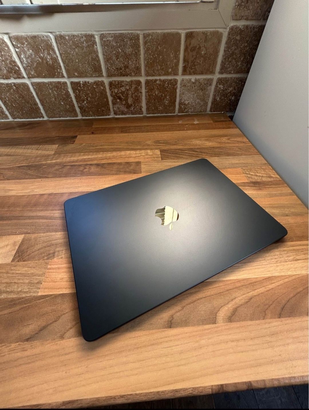 Apple Macbook M2 2022, 8GB ram