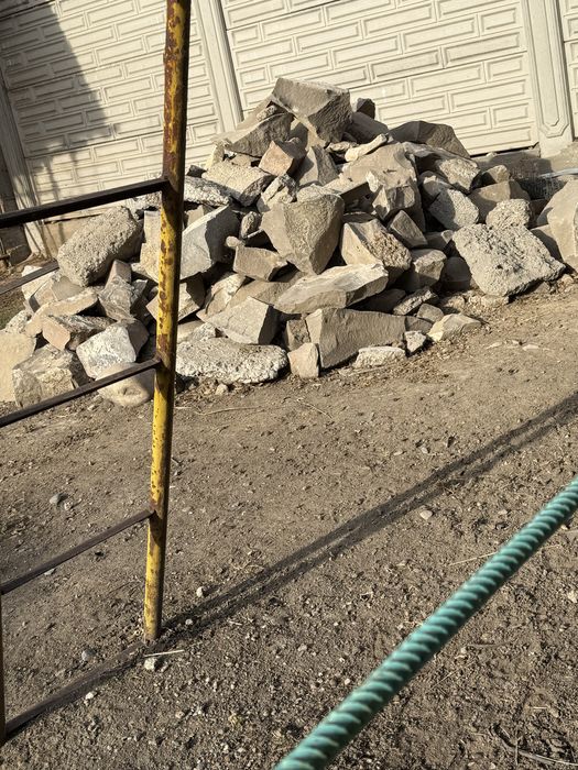 Отдам бутовые камни бесплатно самовывоз