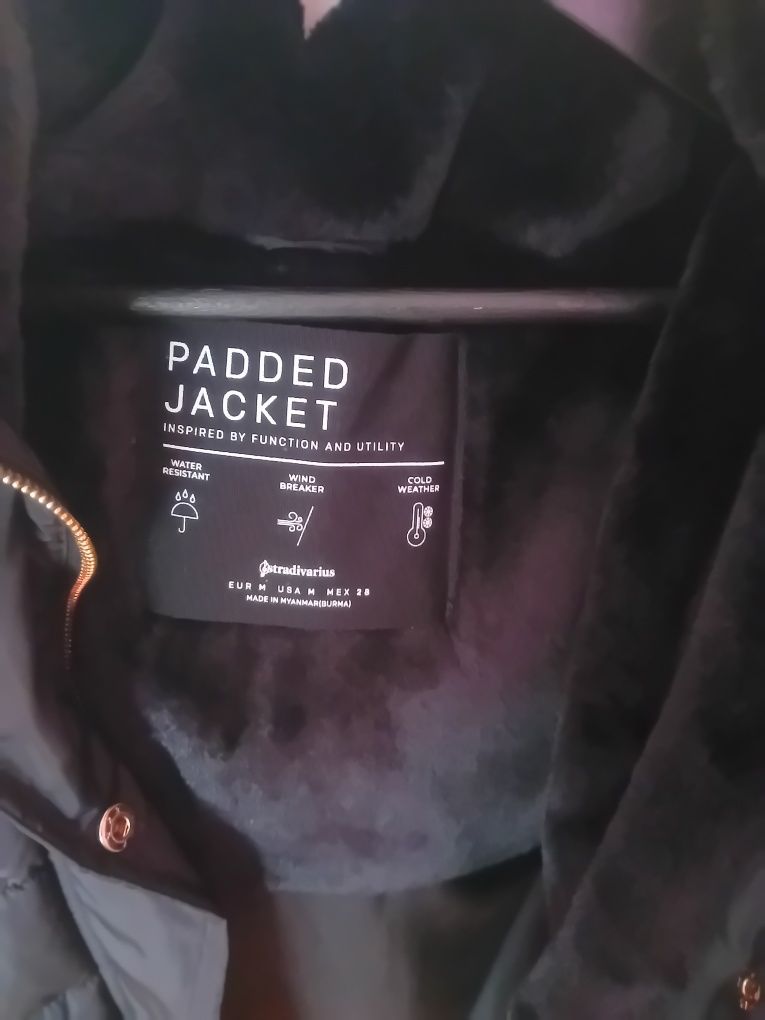Зимно яке Stradivarius.