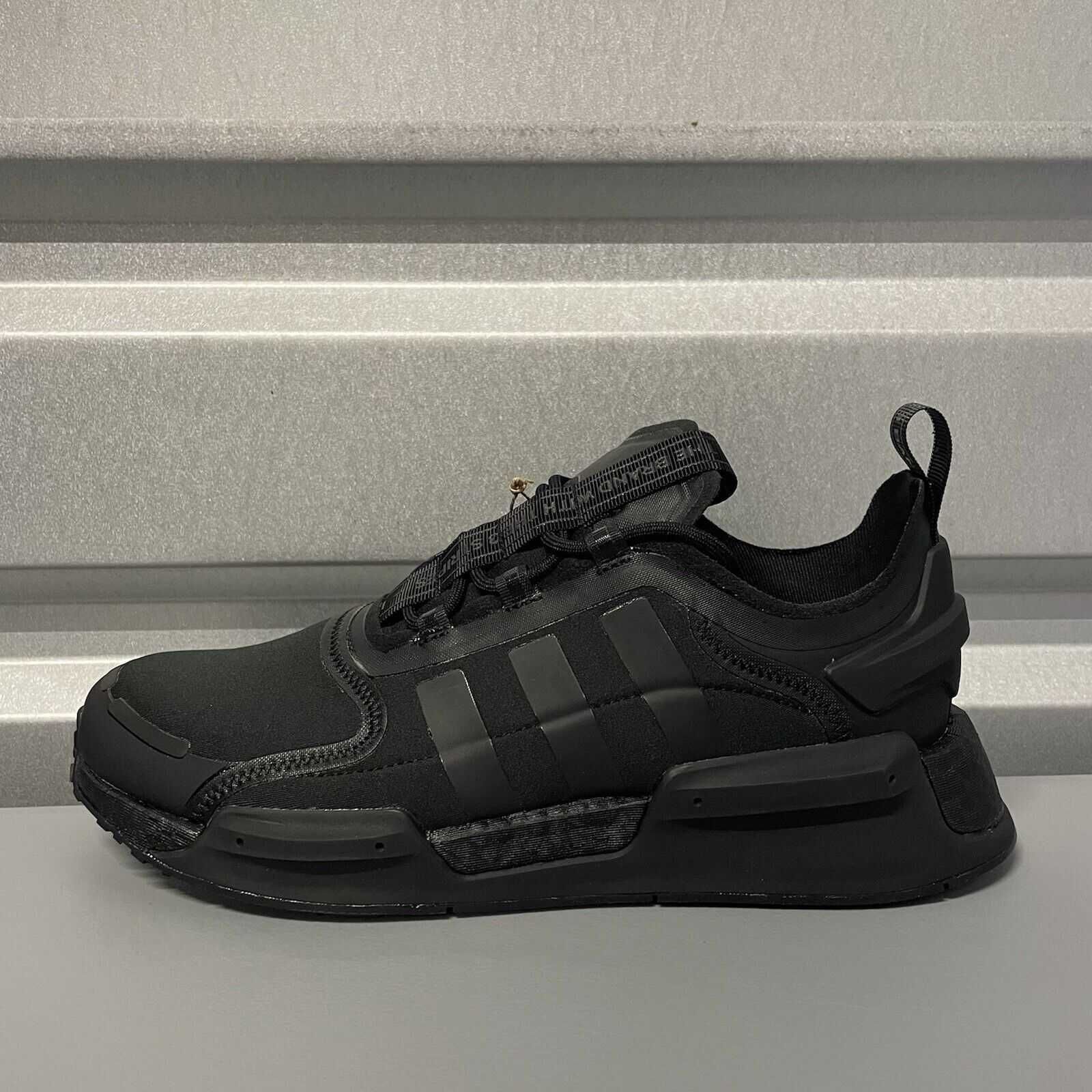 Оригинални маратонки * ADIDAS NMD V3  * EU42, 43 1/3 ,46 2/3