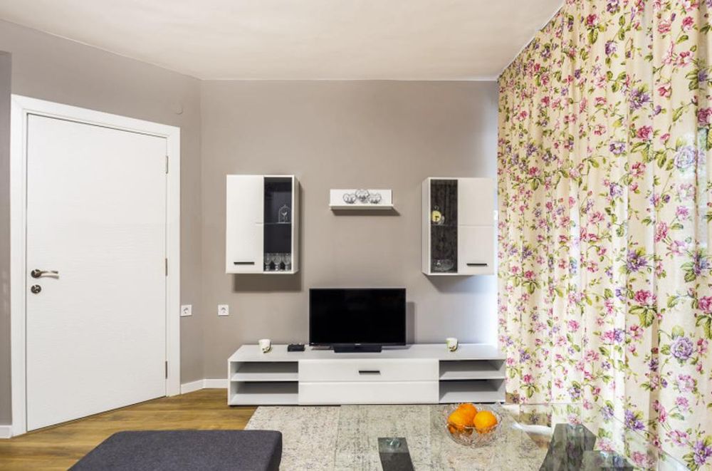 Дава се под наем Двустаен апартамент в Пловдив, Кючук Париж - 50 кв.м за 400 € - Снимка #2