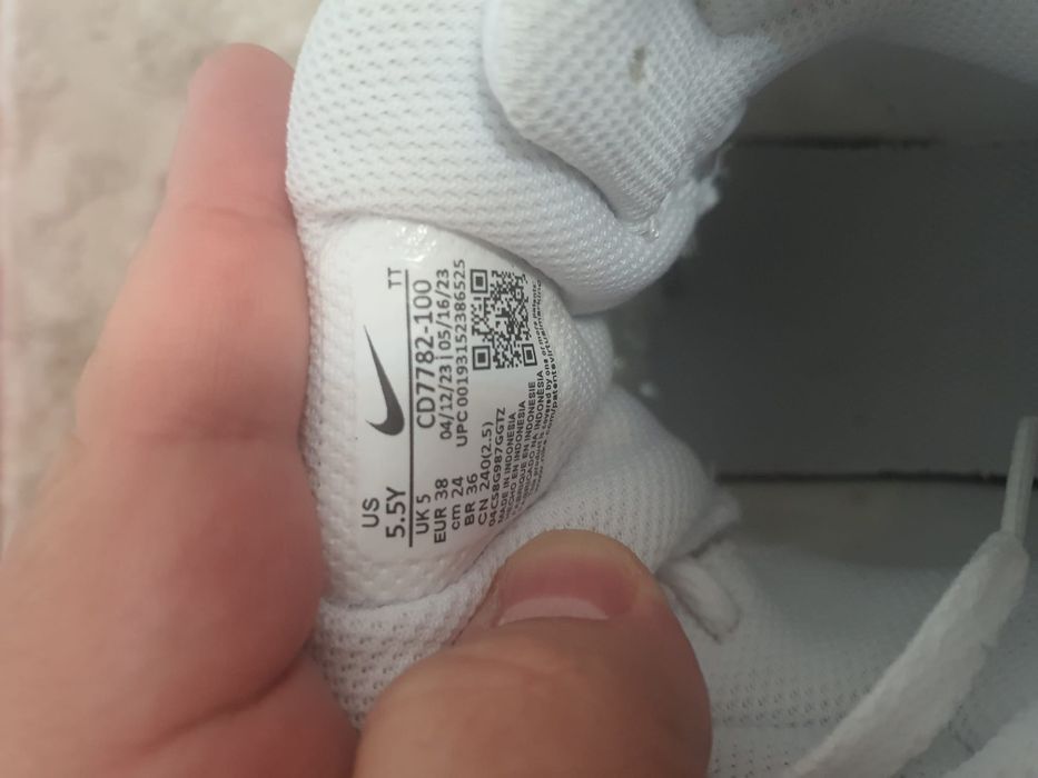 Ghete jordan mid nr 38 si nr 40