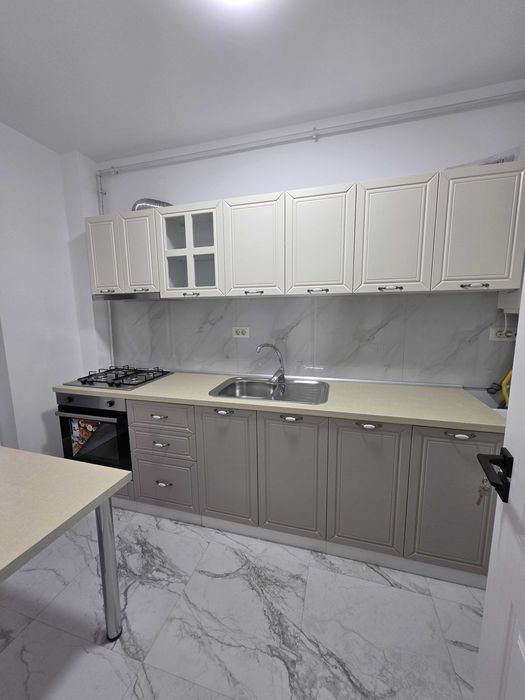 Inchiriez garsoniera Militari residence