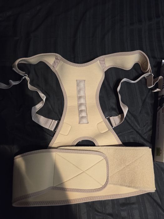 corset pentru corectarea posturii, durere de spate