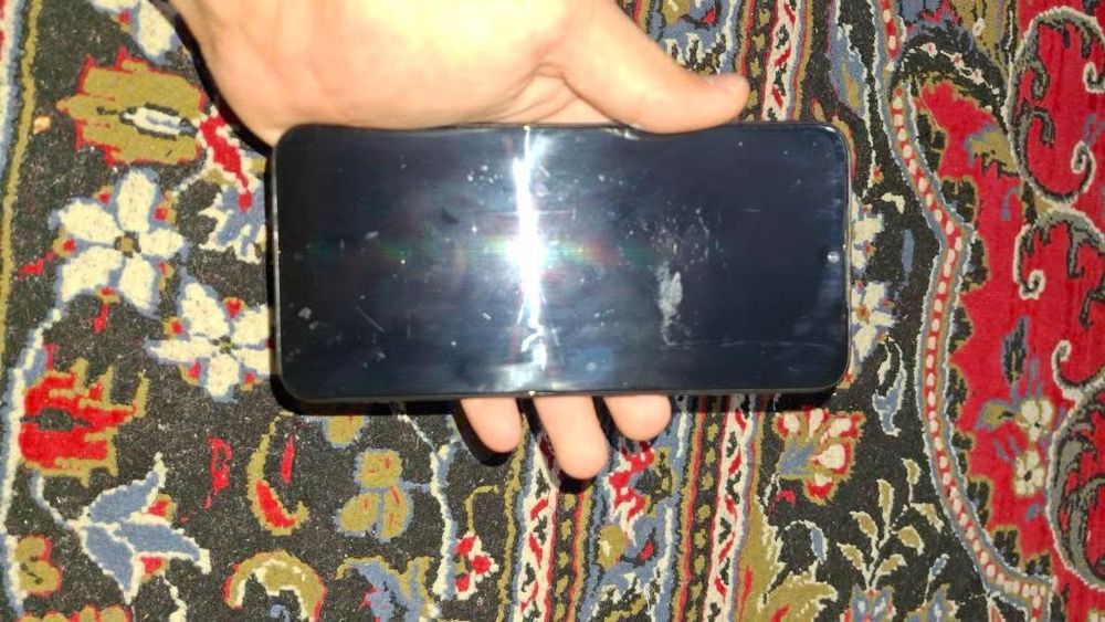 Arzonga Redmi 7 telefoni