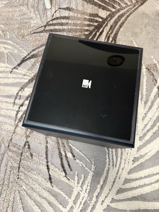 KEF PSW-2010 10” Subwoofer