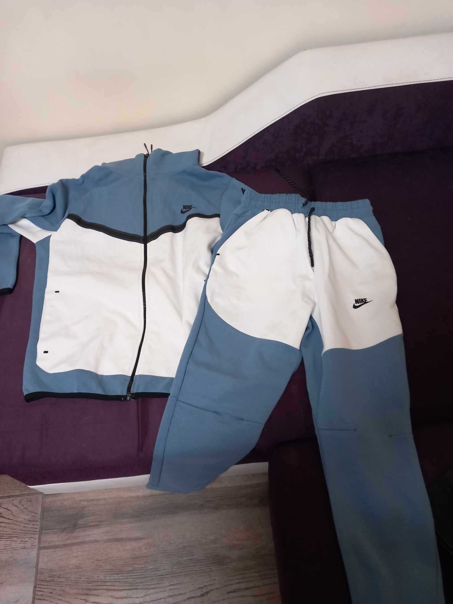 Nike tech fleece blue and white