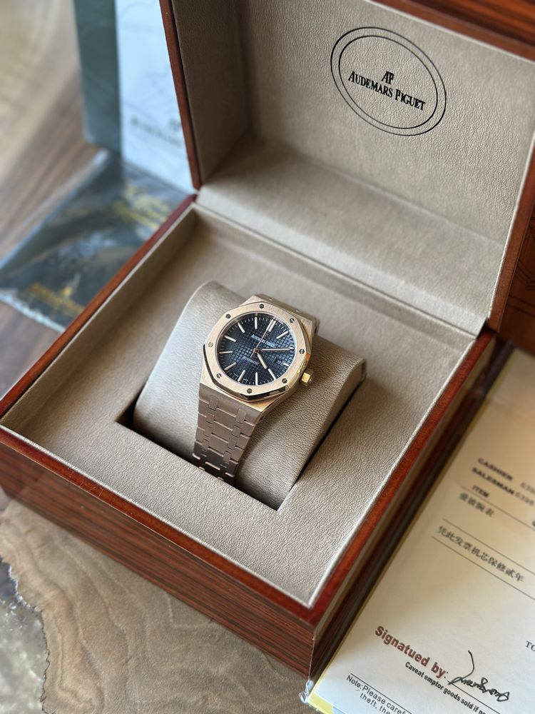 Audemars Piguet Royal Oak Gold and Black Dial 41 mm