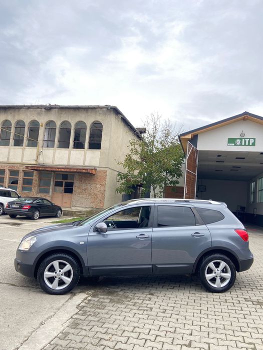 Vand Nissan Qashqai+2 an 2009