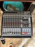Vând mixer activ Behringer