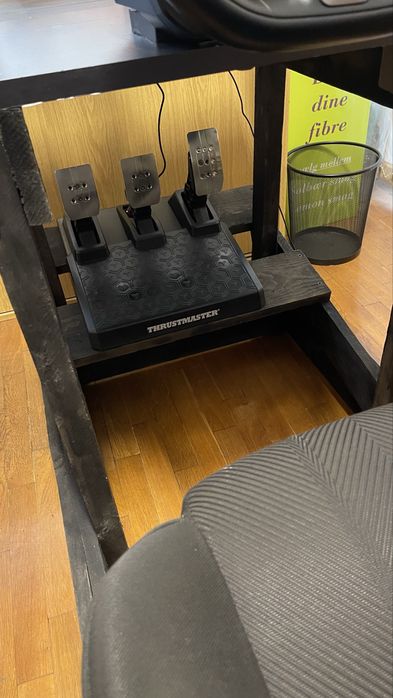 Thrustmaster T248-PS със стойка и седалка