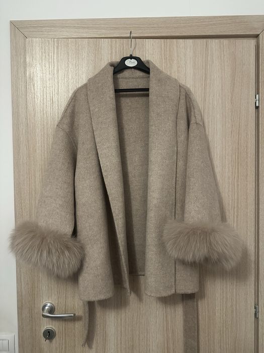 Palton din lana 100/100 cu blana vulpe