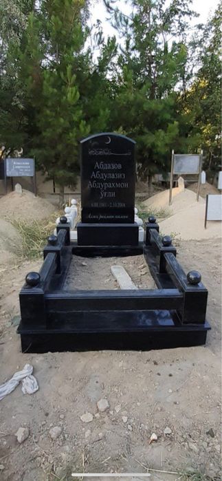 Памятники из гранита чёрного Габбро
