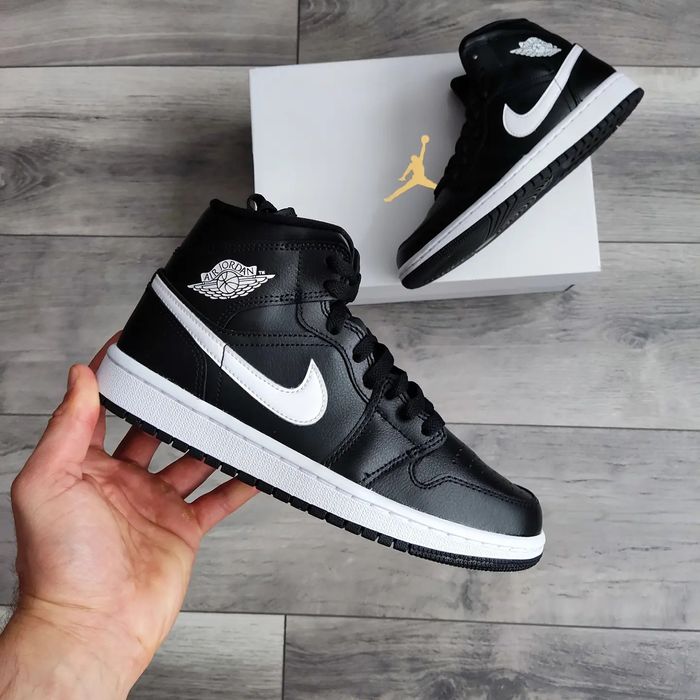 Air Jordan 1 Mid