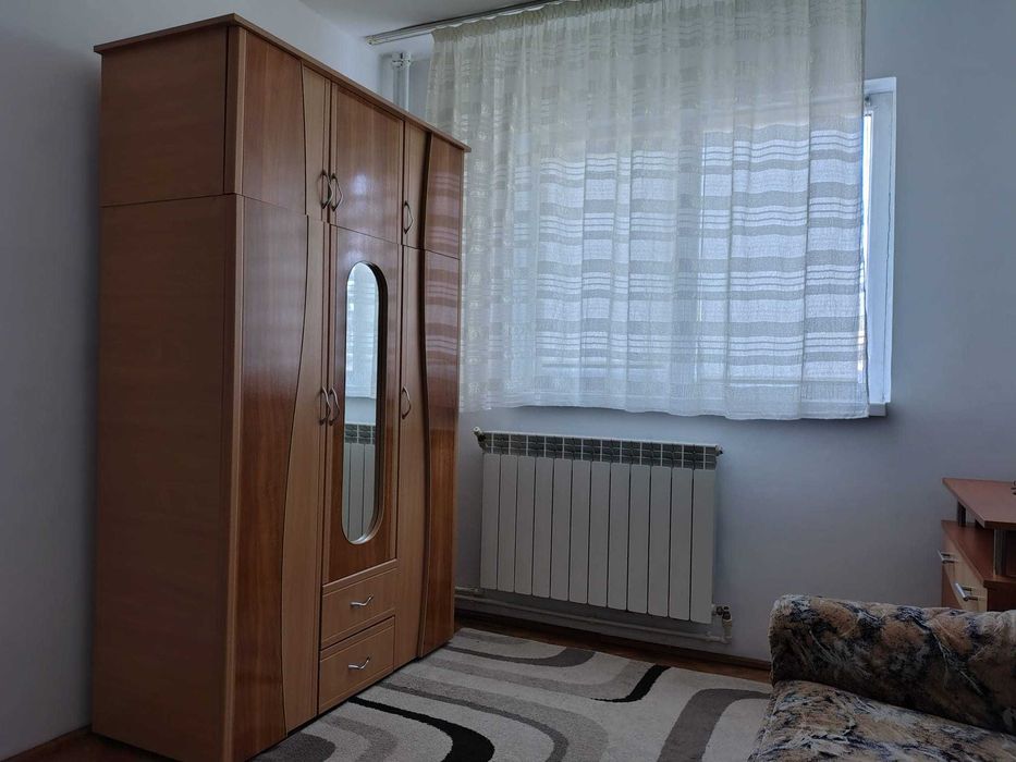 Ofer spre inchiriere ap.2 cam. decomandat  Mazepa